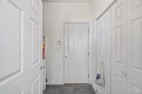 Entry Way - 6520 Sioux Pass Ct, Hamilton Township, OH 45039 photo 7 of 7
