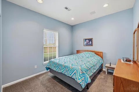 Bedroom - 6520 Sioux Pass Ct, Hamilton Township, OH 45039 photo 1 of 4