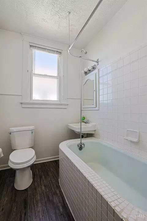 Bath - 3745 Applegate Ave, Cheviot, OH 45211 photo 1 of 1