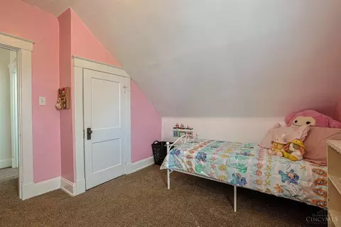 Bedroom - 3745 Applegate Ave, Cheviot, OH 45211 photo 4 of 4