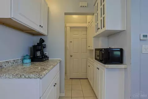 Entry Way - 3745 Applegate Ave, Cheviot, OH 45211 photo 3 of 4