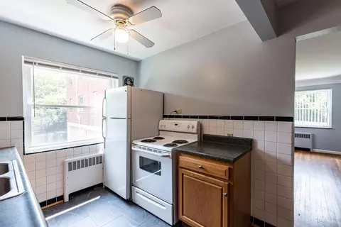 Kitchen - 5568 Beechmont Ave, Cincinnati, OH 45230 photo 1 of 8