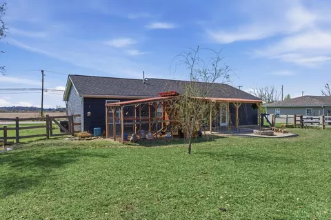 Exterior - 7485 St Rt 123, Blanchester, OH 45107 photo 3 of 5