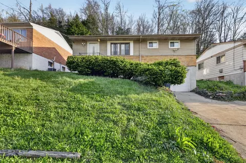 3910 Delhi Rd, Cincinnati, OH 45238