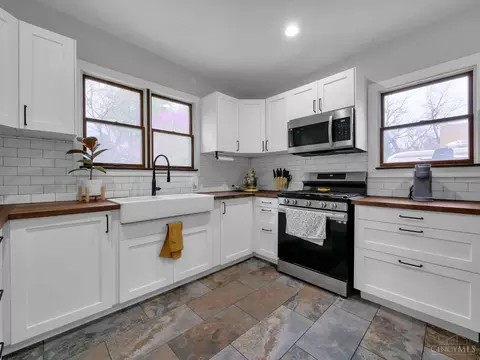 Kitchen - 164 Walnut St, Williamsburg, OH 45176 photo 1 of 5