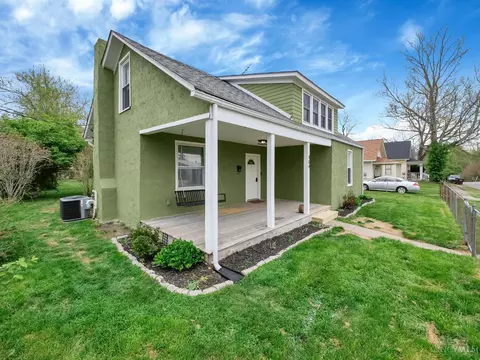 Exterior - 164 Walnut St, Williamsburg, OH 45176 photo 3 of 8