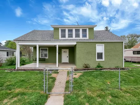 Exterior - 164 Walnut St, Williamsburg, OH 45176 photo 2 of 8