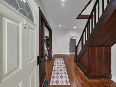 Entry Way - 164 Walnut St, Williamsburg, OH 45176 photo 1 of 4