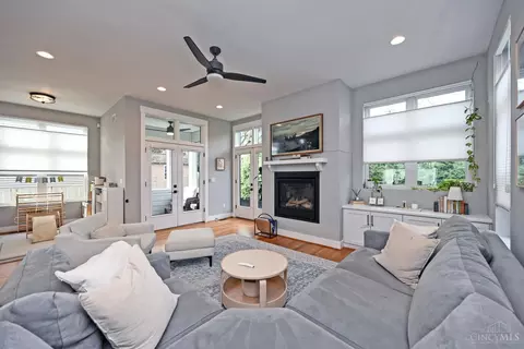 Living - 3725 Maple Park Ave, Cincinnati, OH 45209 photo 4 of 6