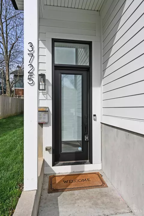 Entry Way - 3725 Maple Park Ave, Cincinnati, OH 45209 photo 1 of 6