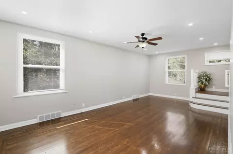 Living - 2711 Baker Ave, Cincinnati, OH 45211 photo 4 of 4