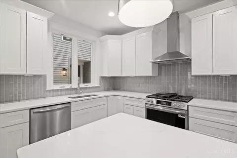 Kitchen - 3119 Hackberry St, Cincinnati, OH 45207 photo 2 of 4