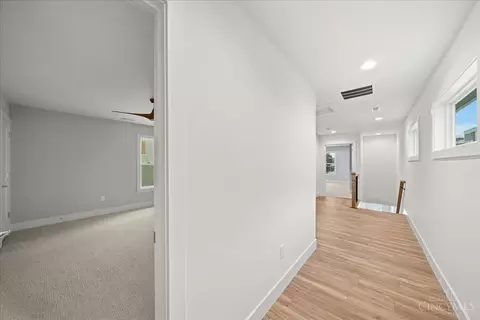 Entry Way - 3119 Hackberry St, Cincinnati, OH 45207 photo 2 of 3