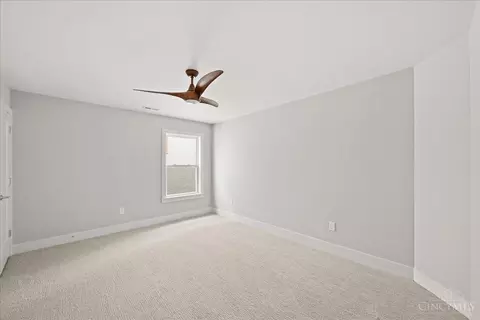 Bedroom - 3119 Hackberry St, Cincinnati, OH 45207 photo 5 of 9