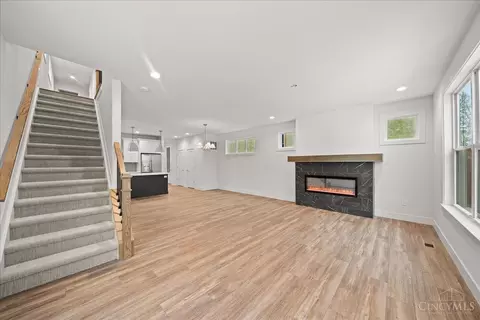 Living - 3119 Hackberry St, Cincinnati, OH 45207 photo 3 of 4