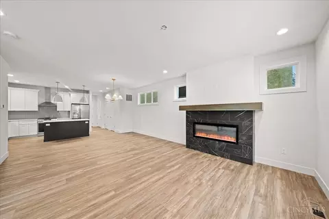 Living - 3119 Hackberry St, Cincinnati, OH 45207 photo 4 of 4