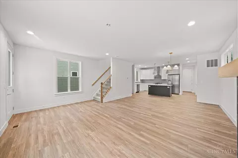 Living - 3119 Hackberry St, Cincinnati, OH 45207 photo 2 of 4
