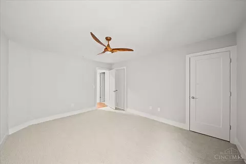 Bedroom - 3119 Hackberry St, Cincinnati, OH 45207 photo 6 of 9