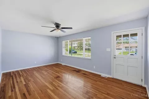 Living - 1400 Sigma Cir, Cincinnati, OH 45255 photo 2 of 3