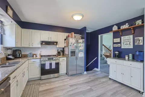 Kitchen - 5860 Timely Ter, Cincinnati, OH 45233 photo 1 of 2