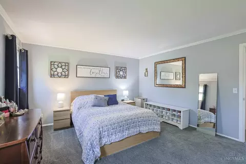 Bedroom - 5860 Timely Ter, Cincinnati, OH 45233 photo 2 of 9