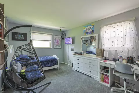 Bedroom - 5860 Timely Ter, Cincinnati, OH 45233 photo 6 of 9
