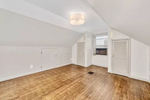 Bedroom - 1710 Krylon Dr, Reading, OH 45215 photo 6 of 7