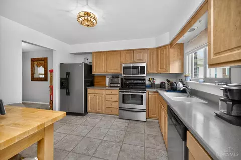 Kitchen - 8839 Pollard Pl, Maineville, OH 45039 photo 1 of 3