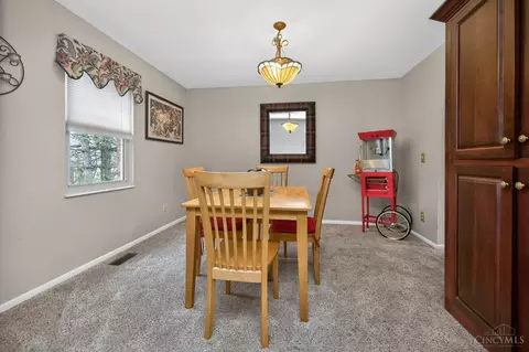 Dining - 8839 Pollard Pl, Maineville, OH 45039 photo 2 of 3