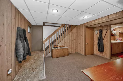 Entry Way - 8839 Pollard Pl, Maineville, OH 45039 photo 4 of 6