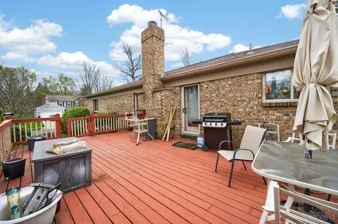 Exterior - 8839 Pollard Pl, Maineville, OH 45039 photo 6 of 11