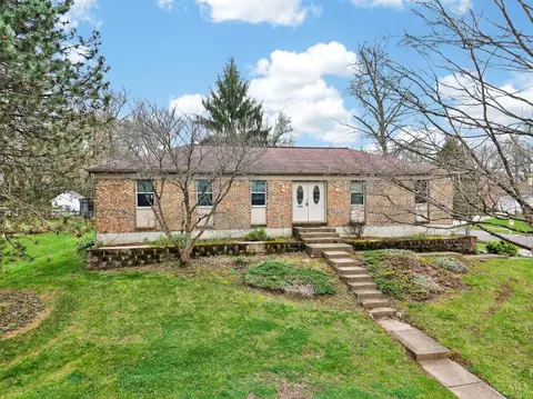 Exterior - 8839 Pollard Pl, Maineville, OH 45039 photo 9 of 11