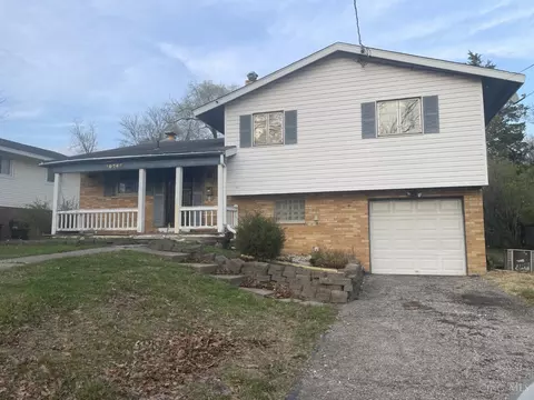 10766 Chelmsford Rd, Forest Park, OH 45240