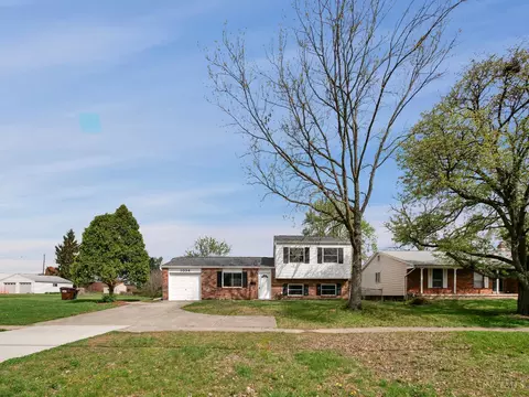 Exterior - 1034 Kemper Rd, Forest Park, OH 45240 photo 2 of 9