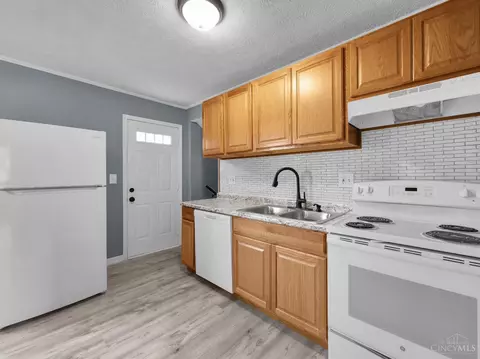 Kitchen - 1034 Kemper Rd, Forest Park, OH 45240 photo 1 of 2