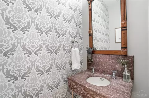 Bath - 2944 Fairfield Ave, Cincinnati, OH 45206 photo 1 of 6