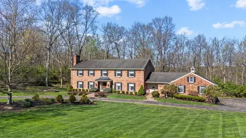 535 Rollingrock Ln, Cincinnati, OH 45255
