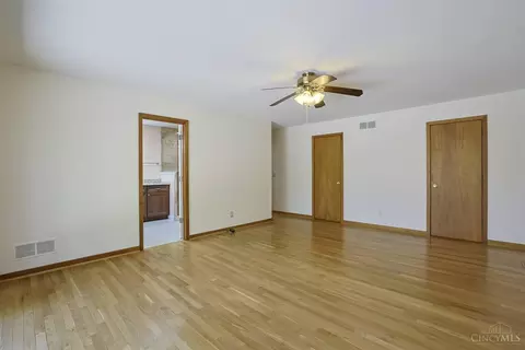 Living - 9306 Bluewing Ter, Blue Ash, OH 45236 photo 8 of 9