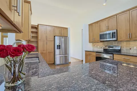 Kitchen - 9306 Bluewing Ter, Blue Ash, OH 45236 photo 4 of 6