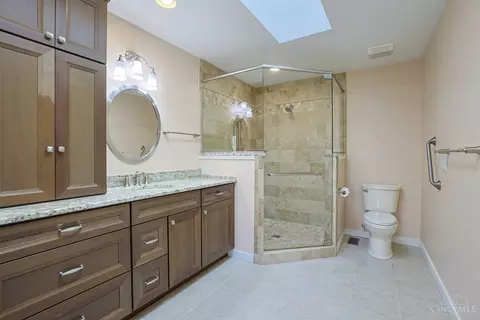 Bath - 9306 Bluewing Ter, Blue Ash, OH 45236 photo 2 of 6