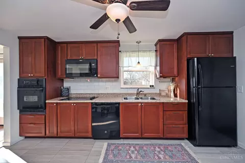 Kitchen - 747 Jarole Dr, Cincinnati, OH 45245 photo 4 of 5