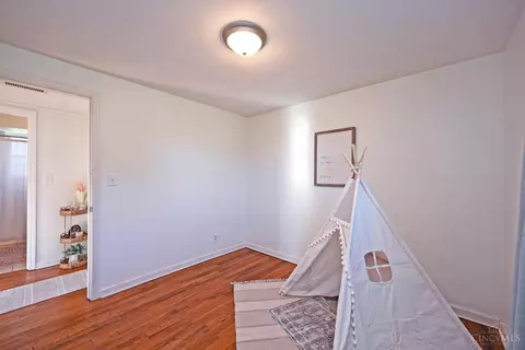 Bedroom - 747 Jarole Dr, Cincinnati, OH 45245 photo 7 of 7