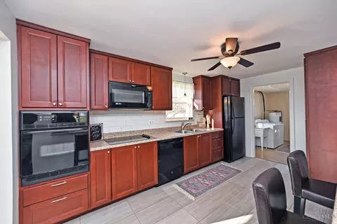 Kitchen - 747 Jarole Dr, Cincinnati, OH 45245 photo 3 of 5