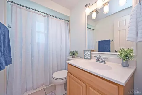 Bath - 747 Jarole Dr, Cincinnati, OH 45245 photo 1 of 1