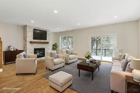 Living - 6845 E Fork Rd, Cincinnati, OH 45227 photo 5 of 10