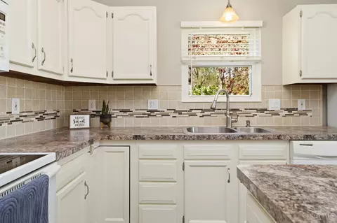 Kitchen - 688 Whippoorwill Dr, Cincinnati, OH 45244 photo 2 of 3