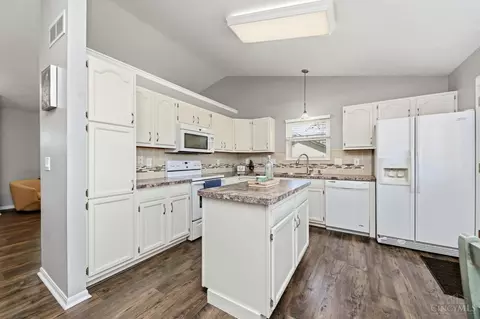 Kitchen - 688 Whippoorwill Dr, Cincinnati, OH 45244 photo 1 of 3
