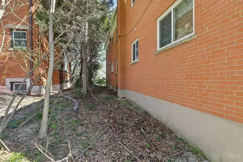 Exterior - 1153 Omena Pl, Cincinnati, OH 45238 photo 6 of 14