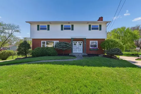 3191 Sunnyhollow Ln, Cincinnati, OH 45239
