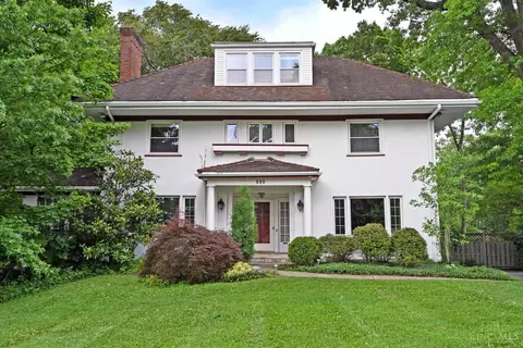 690 Clinton Springs Ave, Cincinnati, OH 45229
